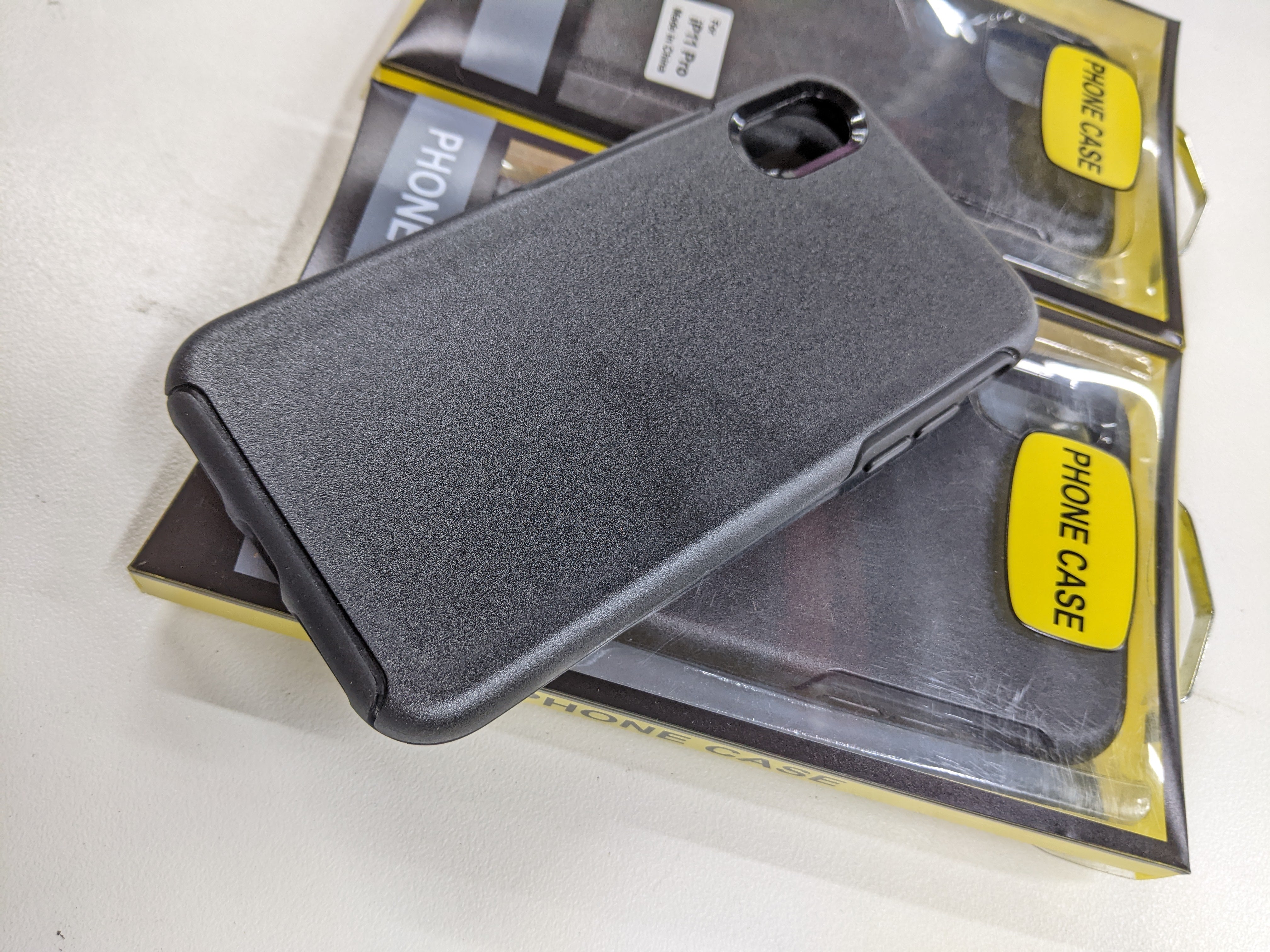 Shockproof hard back case for iPhone X/XS/XS MAX/11/11 PRO/11 PRO MAX Shockproof hard back case for iPhone X/XS/XS MAX/11/11 PRO/11 PRO MAX